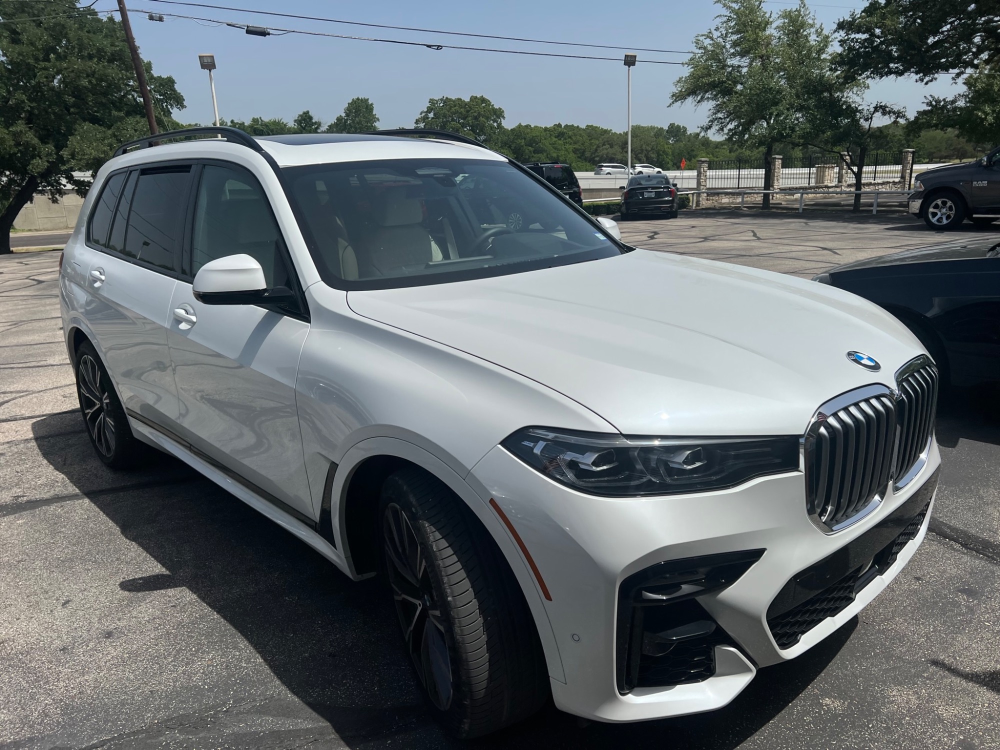 photo of 2022 BMW X7 xDrive40i Executive Msport Packages Only 9k Miles Like New!!!