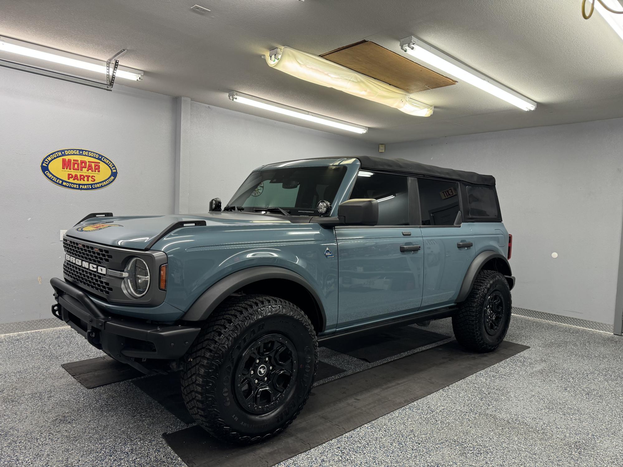 photo of 2021 Ford Bronco Black Diamond Advanced 4-Door 4WD Sasquatch Package Upgrade!!!