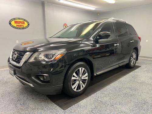2017 Nissan Pathfinder SL Extra Clean Loaded!!!
