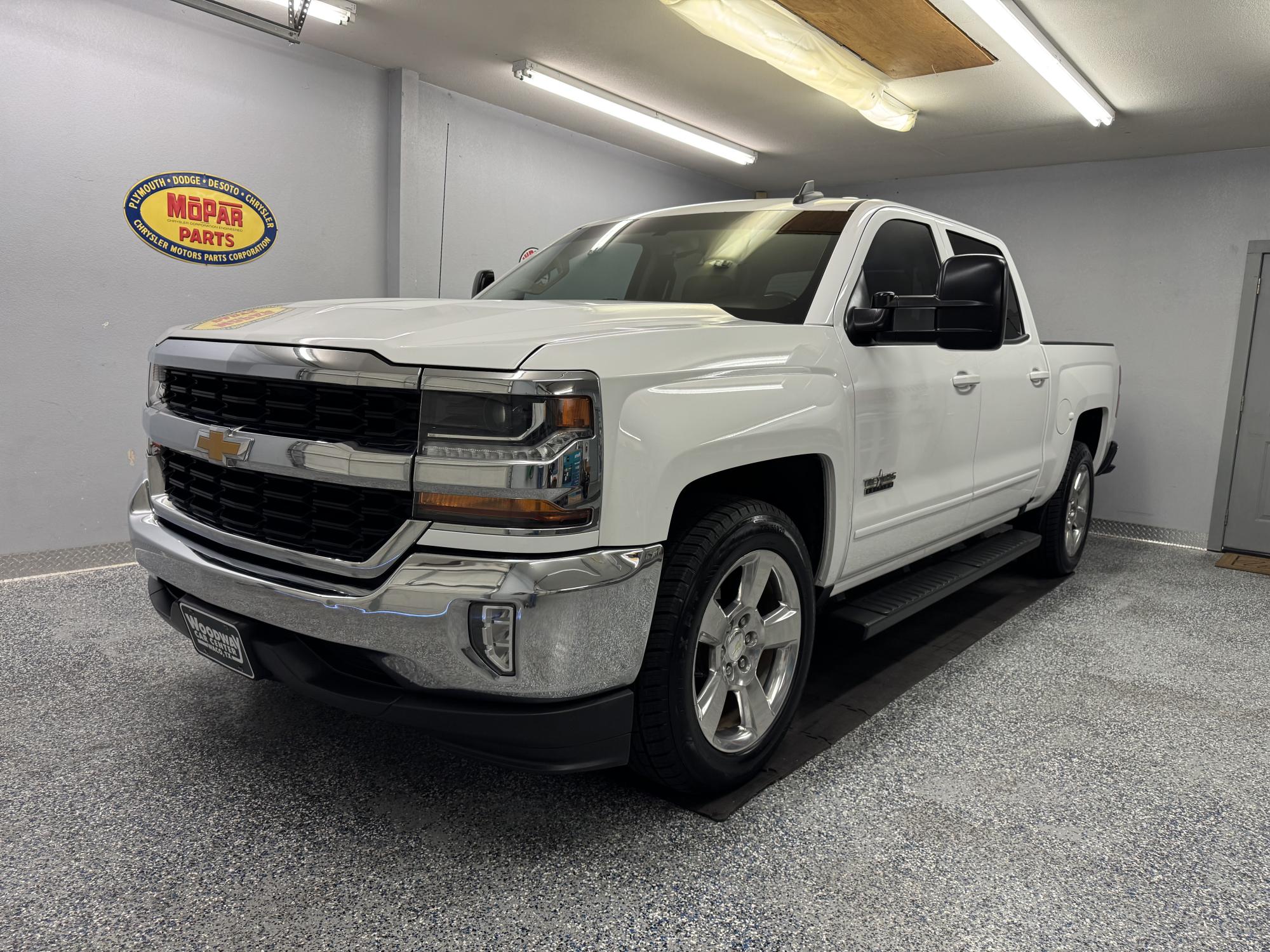 photo of 2017 Chevrolet Silverado 1500 LT Crew Cab Extra Clean!!!