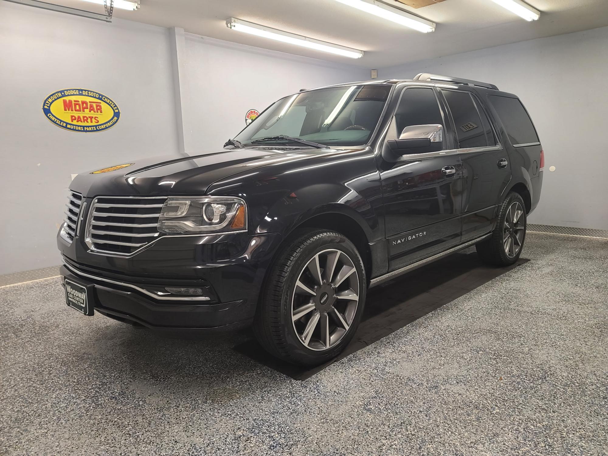 photo of 2016 Lincoln Navigator Reserve Loaded One-Owner Only 26k Miles!!!
