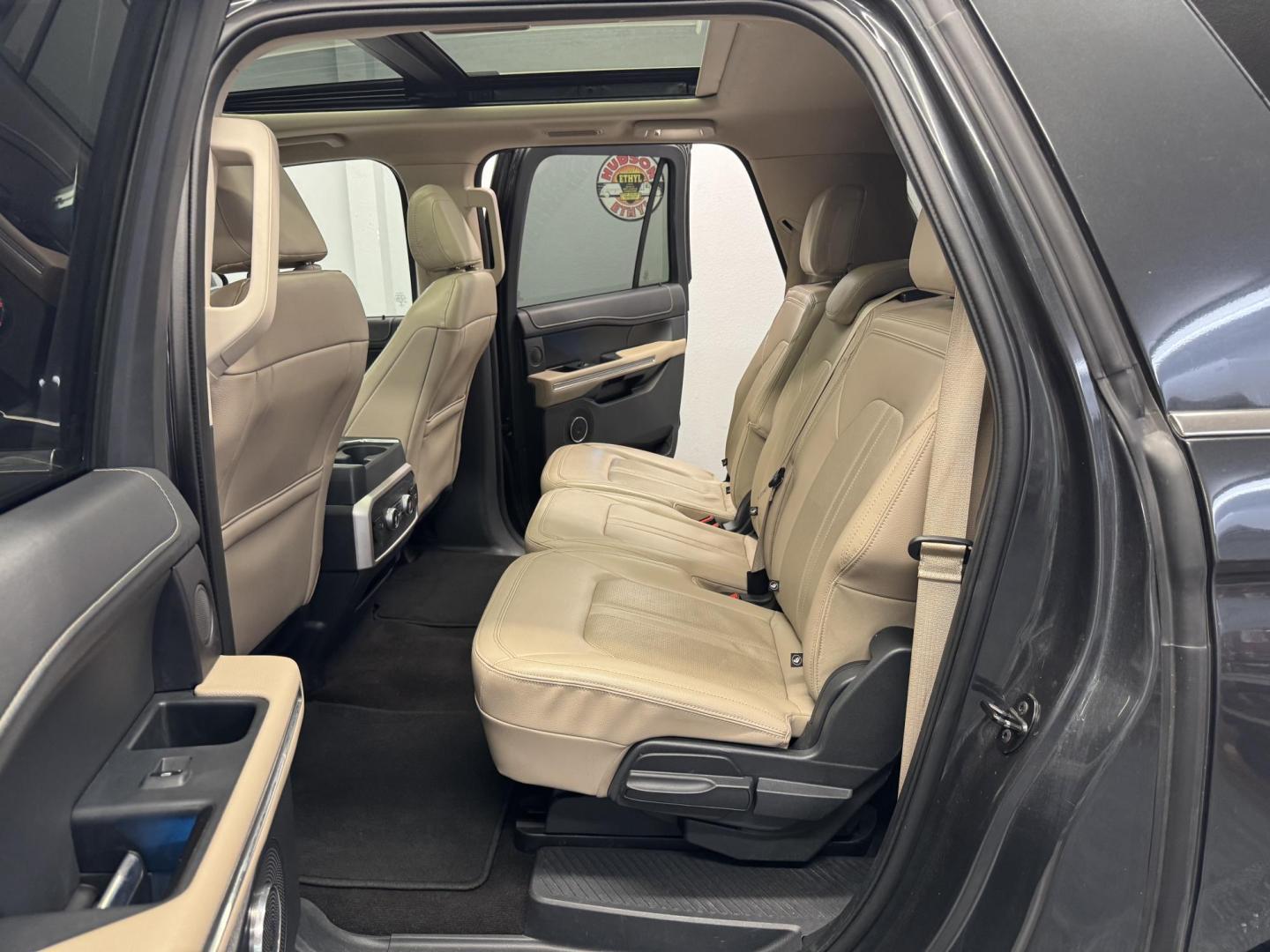 $view_url - Photo#17